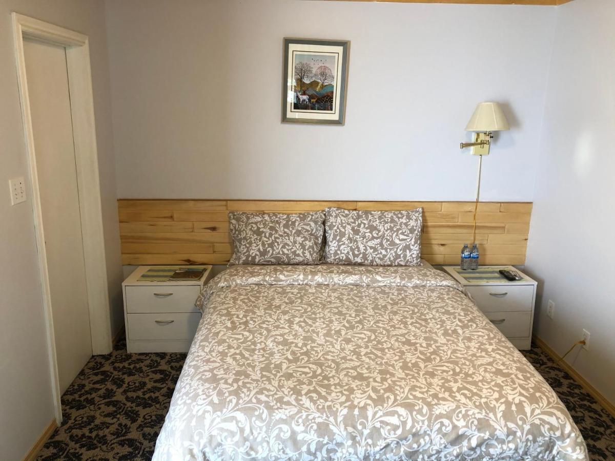 Alpine Motel Rocky Mountain House Ngoại thất bức ảnh