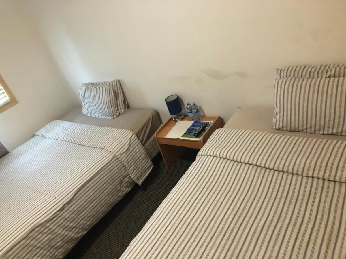 Alpine Motel Rocky Mountain House Ngoại thất bức ảnh
