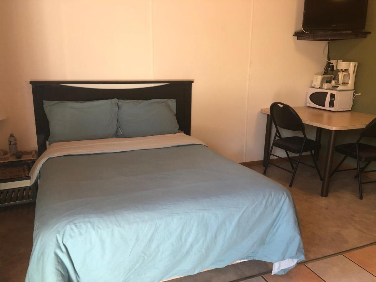 Alpine Motel Rocky Mountain House Ngoại thất bức ảnh