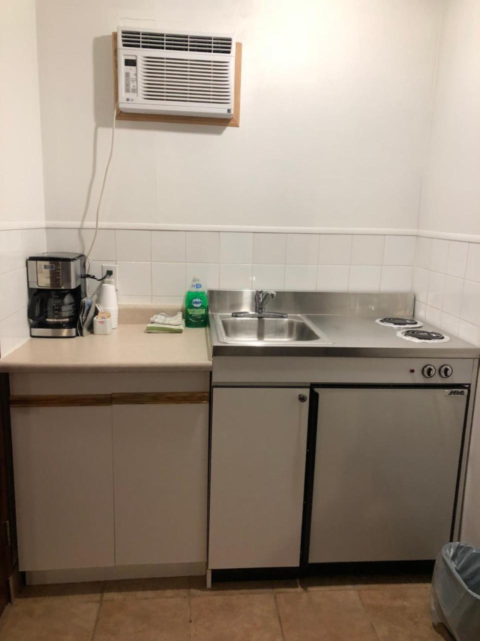 Alpine Motel Rocky Mountain House Ngoại thất bức ảnh