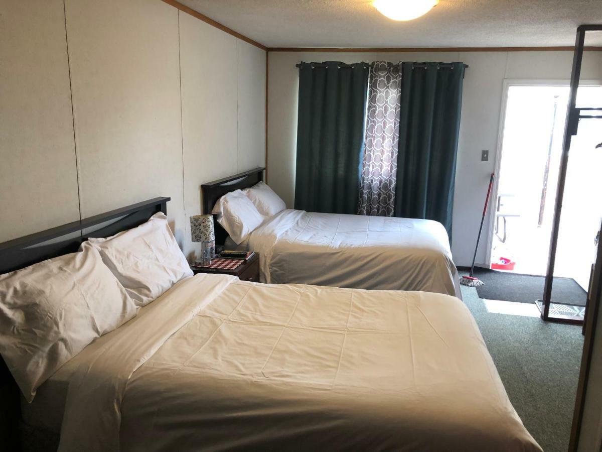 Alpine Motel Rocky Mountain House Ngoại thất bức ảnh