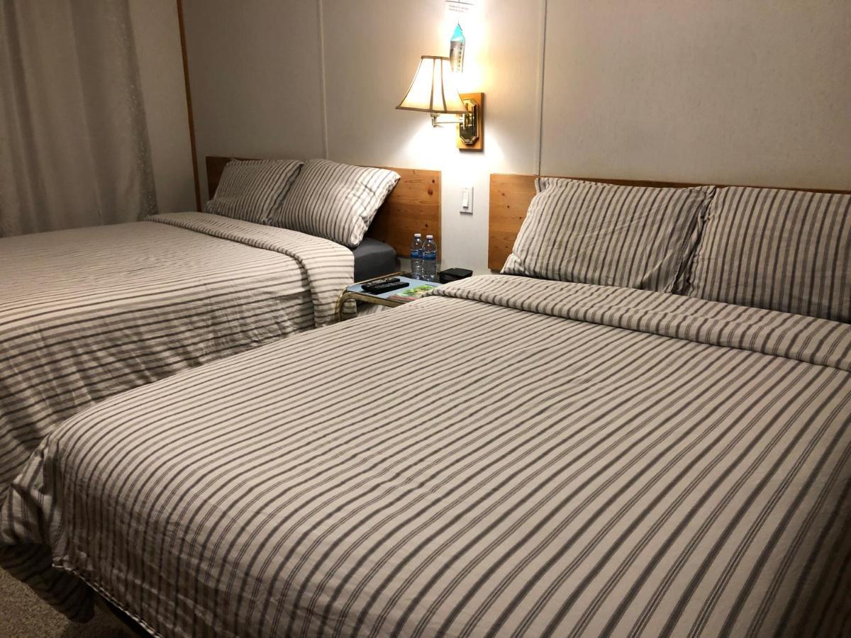 Alpine Motel Rocky Mountain House Ngoại thất bức ảnh